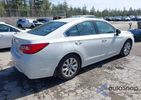 2015 Subaru Legacy 2.5I Premium z USA, uszkodzony, nr VIN 4S3BNAC68F3010394